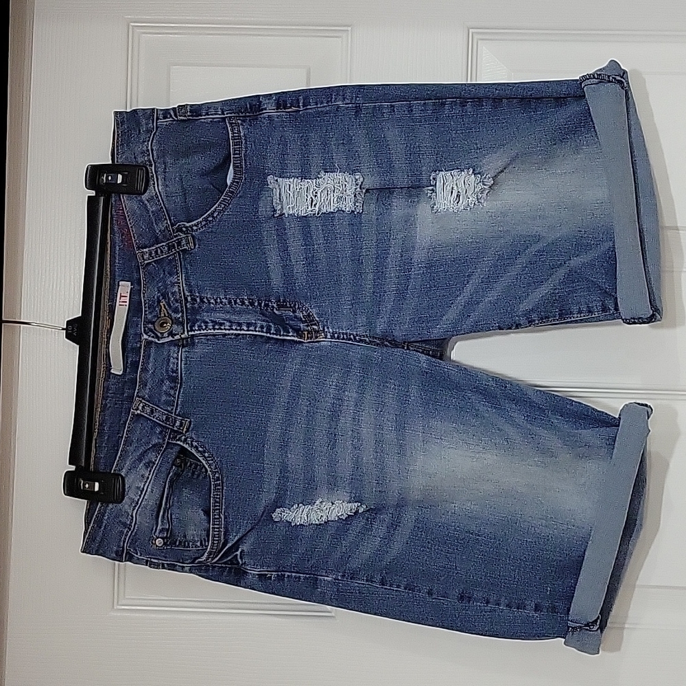 iT Long Rider Picnic Bermuda Distressed Shorts Size 8